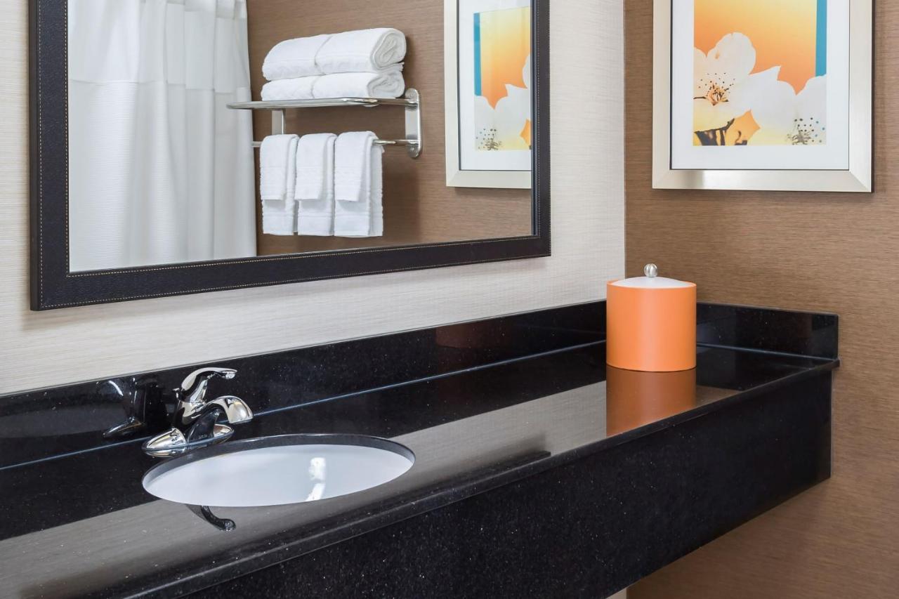 Fairfield Inn & Suites Springfield Bagian luar foto
