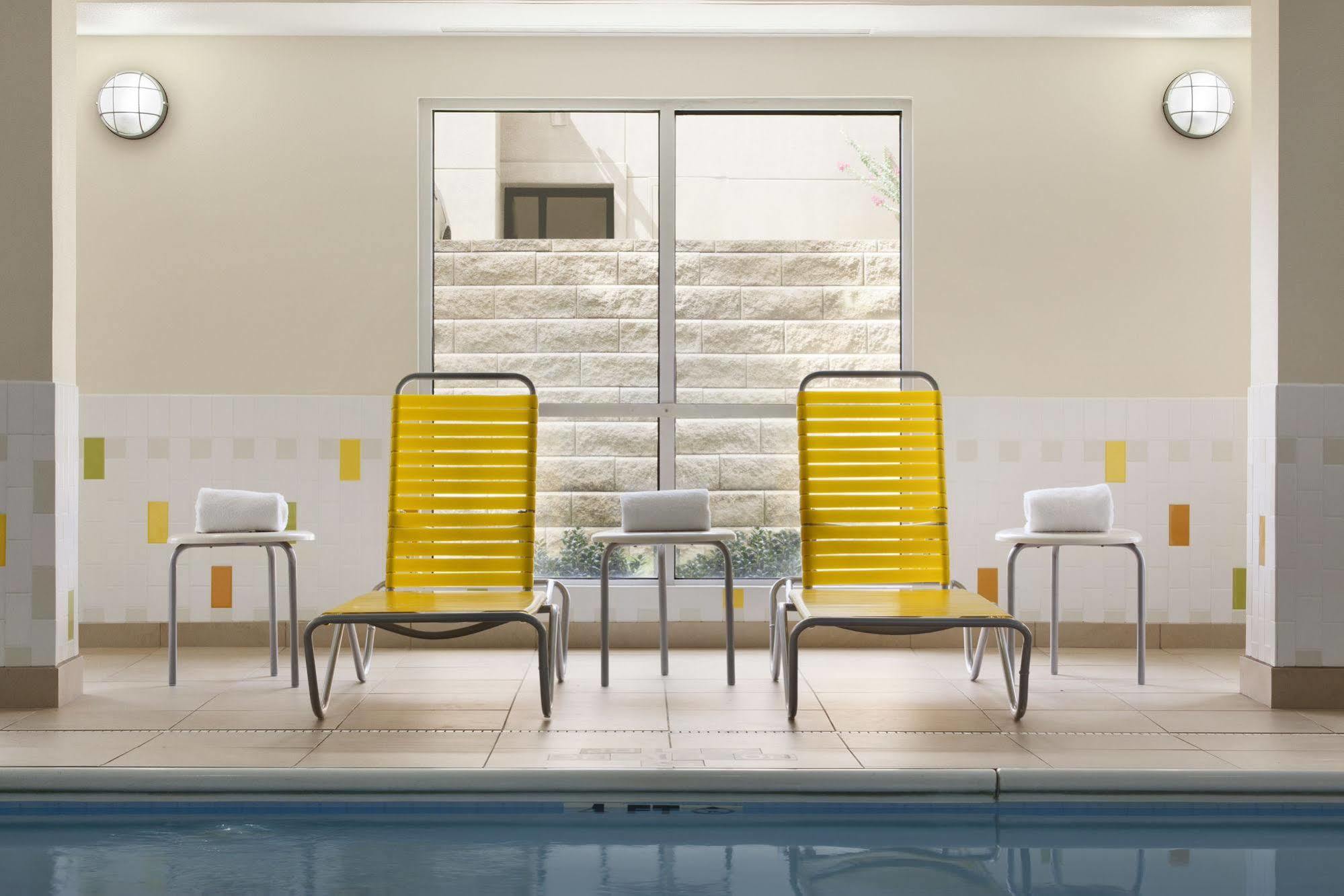 Fairfield Inn & Suites Springfield Bagian luar foto